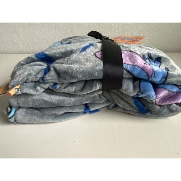 Disney Stitch Halloween Bats Dark Gray Soft Plush Throw Blanket 60” x 70” NEW - Picture 9 of 12